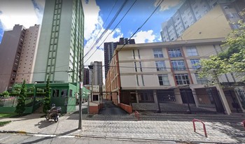 Condomínio Manhattan em Curitiba