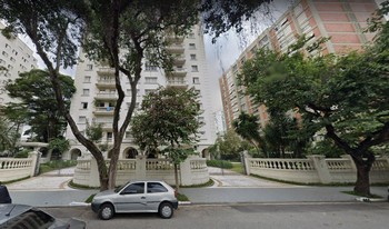 Condomínio Mansão Andréa Del Sarto em São Paulo