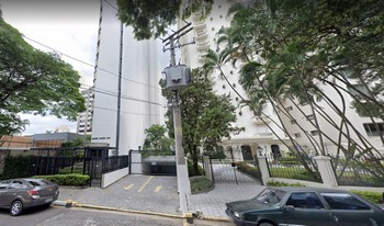 Condomínio Mansão Caviuna em São Paulo