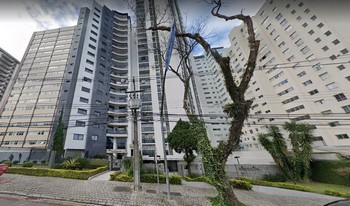 Imagem de fundo do Condomínio Montmartre Residence em Curitiba