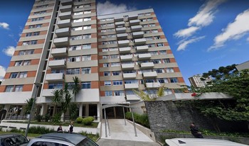 Condomínio Napoleão Sbravati em Curitiba