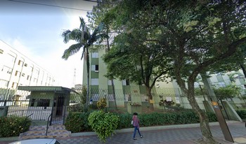 Condomínio Parque Res Jardim Esmeralda em São Paulo
