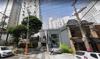 Condomínio Peixoto Gomide em São Paulo