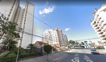 Condomínio Pero Vaz De Caminha em Curitiba