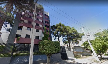 Condomínio Petit Trianon em Curitiba
