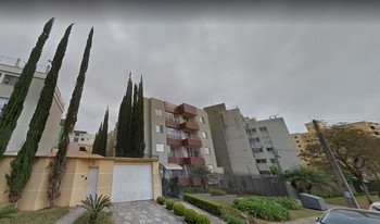Condomínio Petit Ville em Curitiba