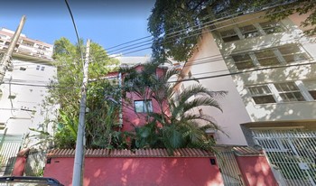 Condomínio Praça Pio Xi 146 em Rio De Janeiro