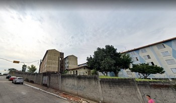 Condomínio Raio De Sol Bl. I, Ii, Iii, Iv, V em São Paulo