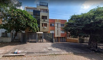 Condomínio Residêncial Laura em Porto Alegre