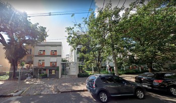 Condomínio Sombra Da Paineira em Porto Alegre