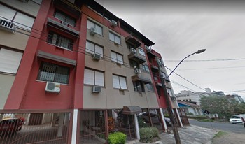 Condomínio Tirrenia em Porto Alegre