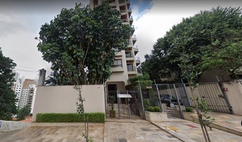 Condomínio Villa Dos Eucaliptos em São Paulo