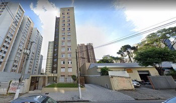 Condomínio Visconde De Cairu em Curitiba