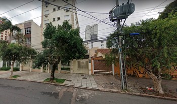 Condomínio Viviendas Catalunya em Porto Alegre