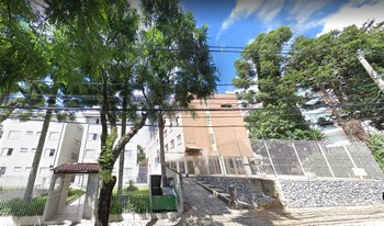 Condomínio Zeni em Curitiba
