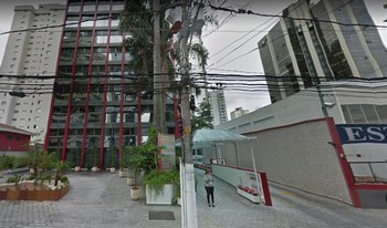 Condomínio Moema Office Building em São Paulo