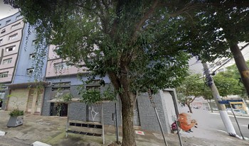 Condomínio Prédio Domingos Fama em São Paulo