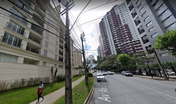Condomínio Residêncial Le France em Curitiba
