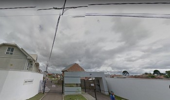 Condomínio Residêncial Niva Farracha I em Curitiba