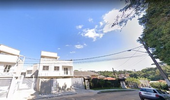Condomínio Residêncial Pampuche em Curitiba