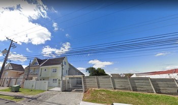 Condomínio Residêncial Reus Viii em Curitiba