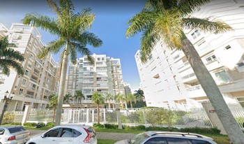 Condomínio Residêncial Towers On The Green em Curitiba