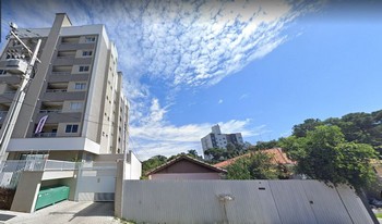 Condomínio Residêncial Treviso em Curitiba