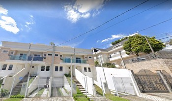 Condomínio Residêncial Village Vicente E Maria Viezzer em Curitiba