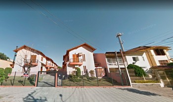 Condomínio Village Monegat em Porto Alegre