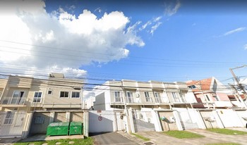 Condomínio Village Villeneuv em Curitiba