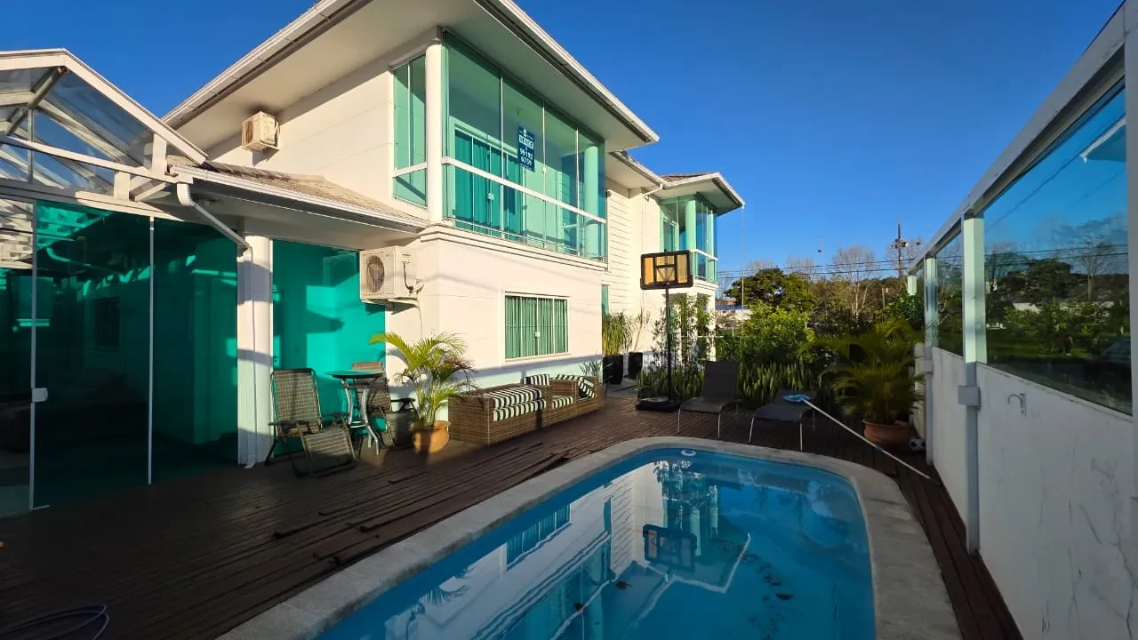 Foto do imóvel: Casa com 4 Quartos à Venda ou Locação, 378 m² em Pedra Branca - Palhoça