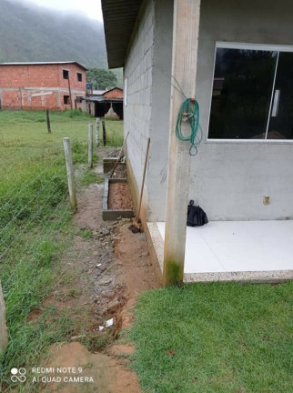 Imagem Casa com 2 Quartos à Venda, 60 m² em Nhunguaçu - Teresópolis
