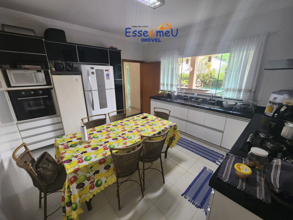 Imagem Casa de Condomínio com 5 Quartos à Venda, 354 m² em Jardins Madri - Goiânia