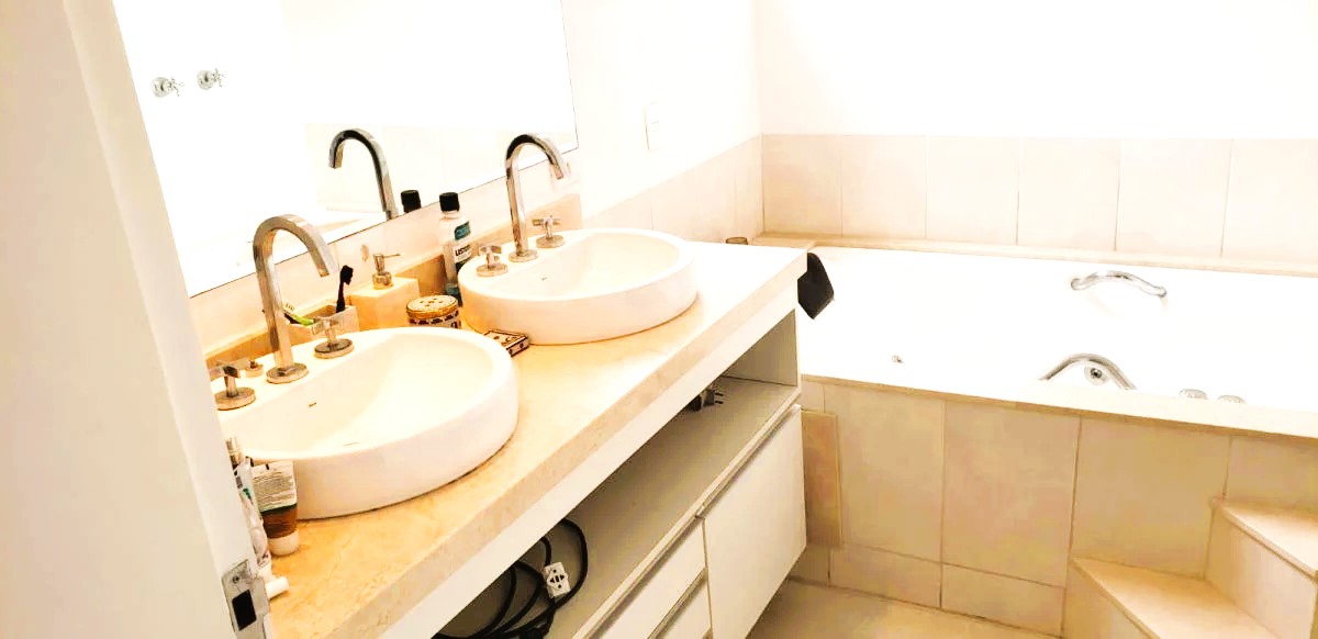 Imagem Apartamento com 2 Quartos à Venda, 138 m²em Pinheiros - São Paulo