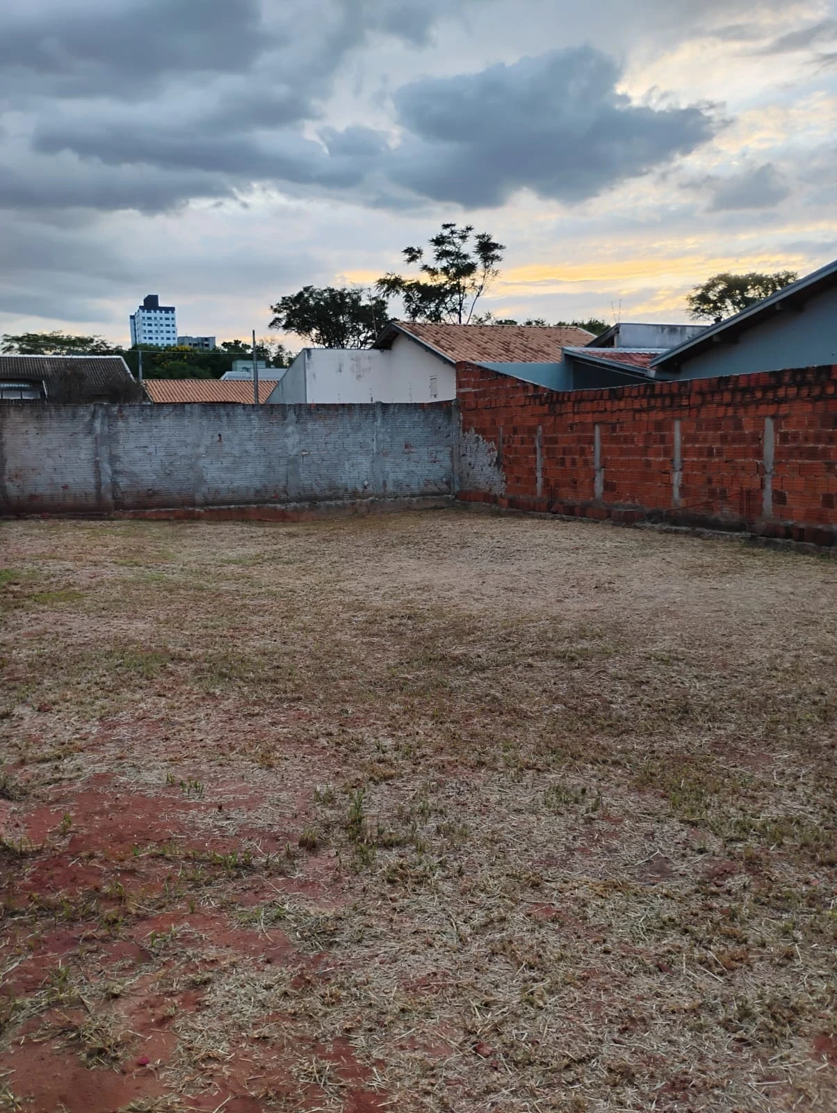 Foto do imóvel: Terreno à Venda, 200 m² em Residencial Vila Flora - São José do Rio Preto