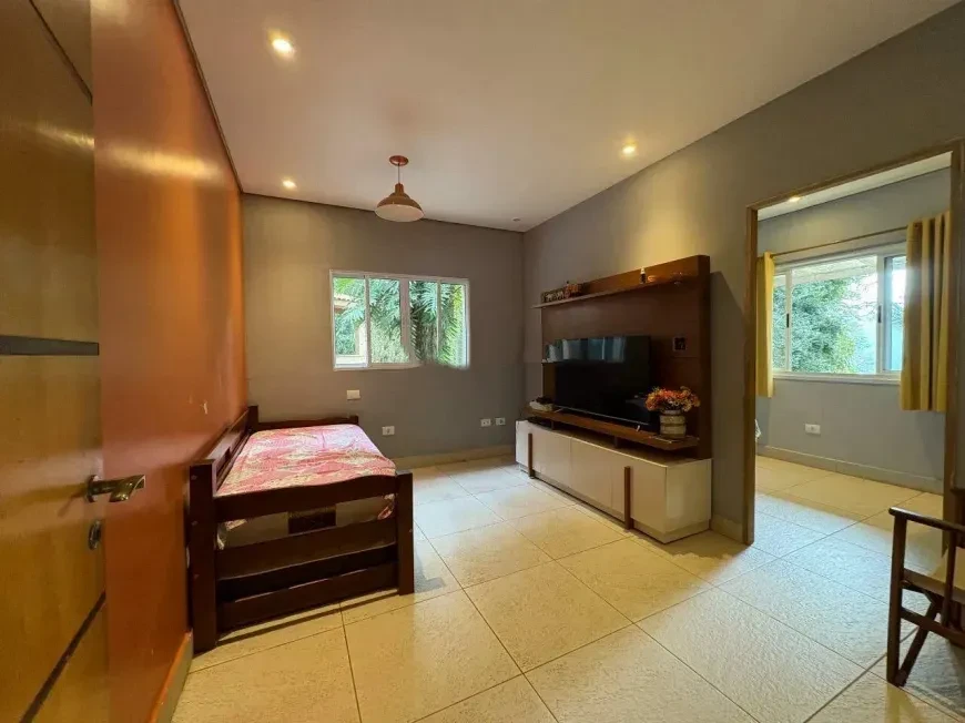 Imagem Casa com 3 Quartos à Venda ou Locação, 278 m² em Chácaras Ana Lúcia - Embu das Artes