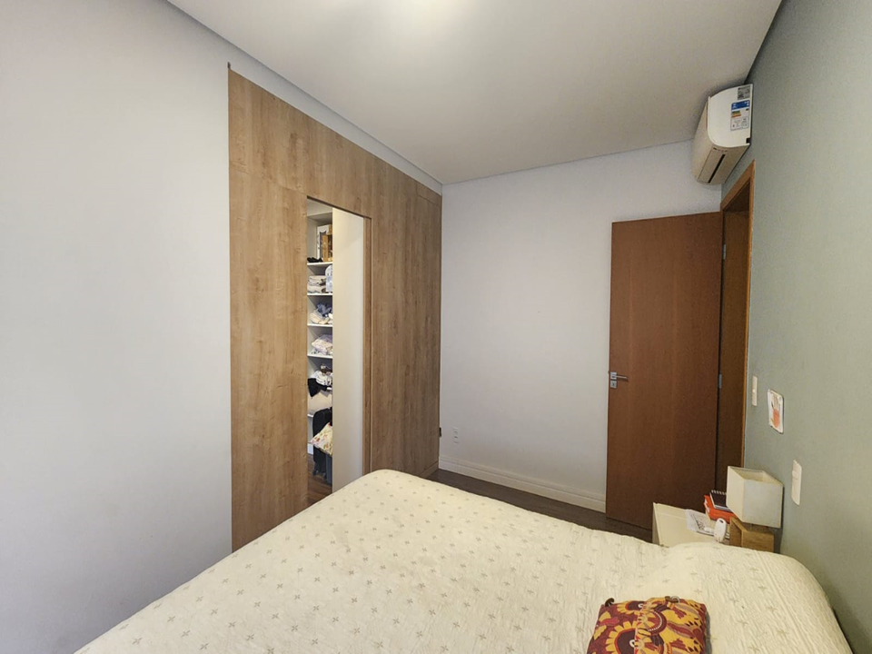 Imagem Casa de Condomínio com 4 Quartos à Venda, 252 m²em Jardim Novo Mundo - Jundiaí