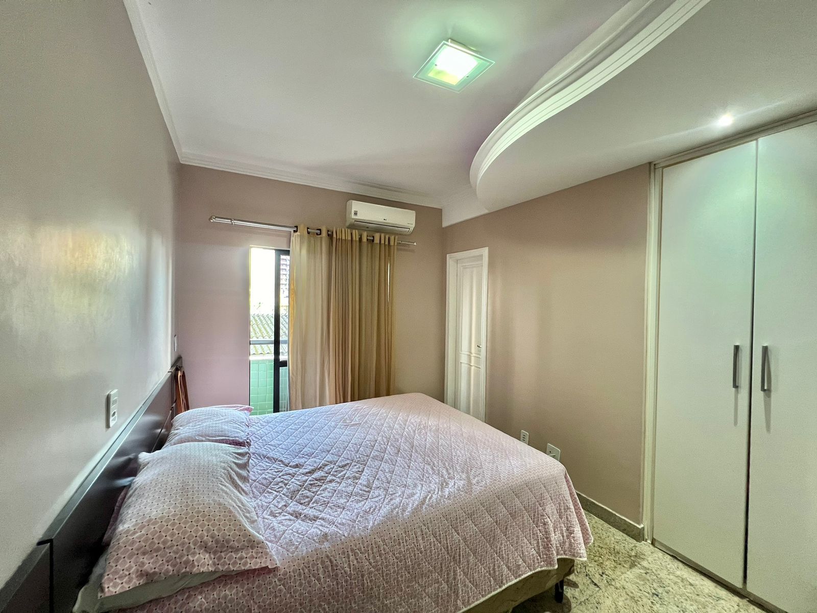 Imagem Apartamento com 3 Quartos para Alugar, 135 m²em Umarizal - Belém
