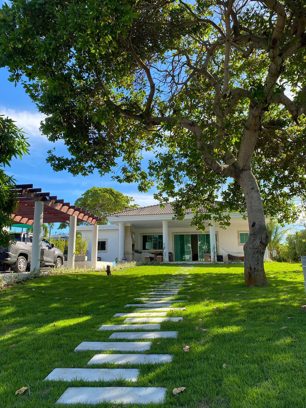 Imagem Casa de Condomínio com 5 Quartos para Alugar, 190 m²em Busca Vida (Abrantes) - Camaçari