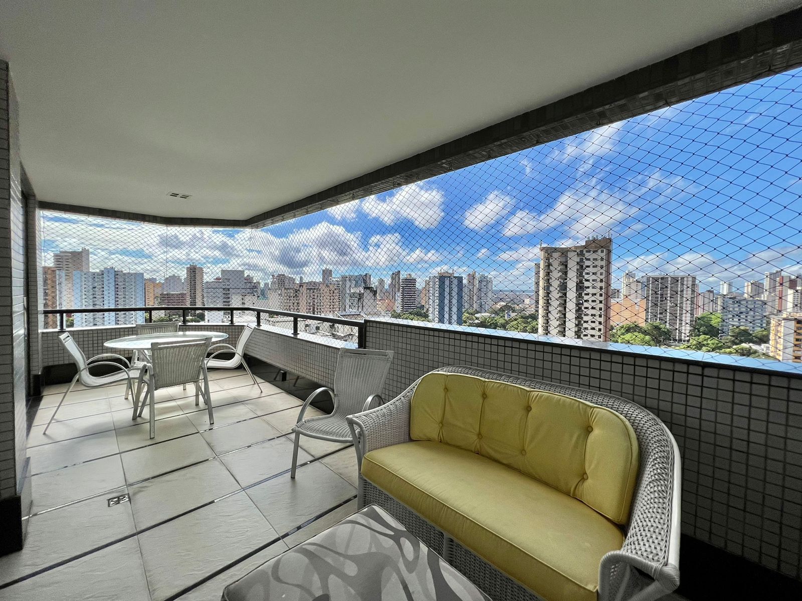 Imagem Apartamento com 3 Quartos à Venda, 240 m²em Nazaré - Belém