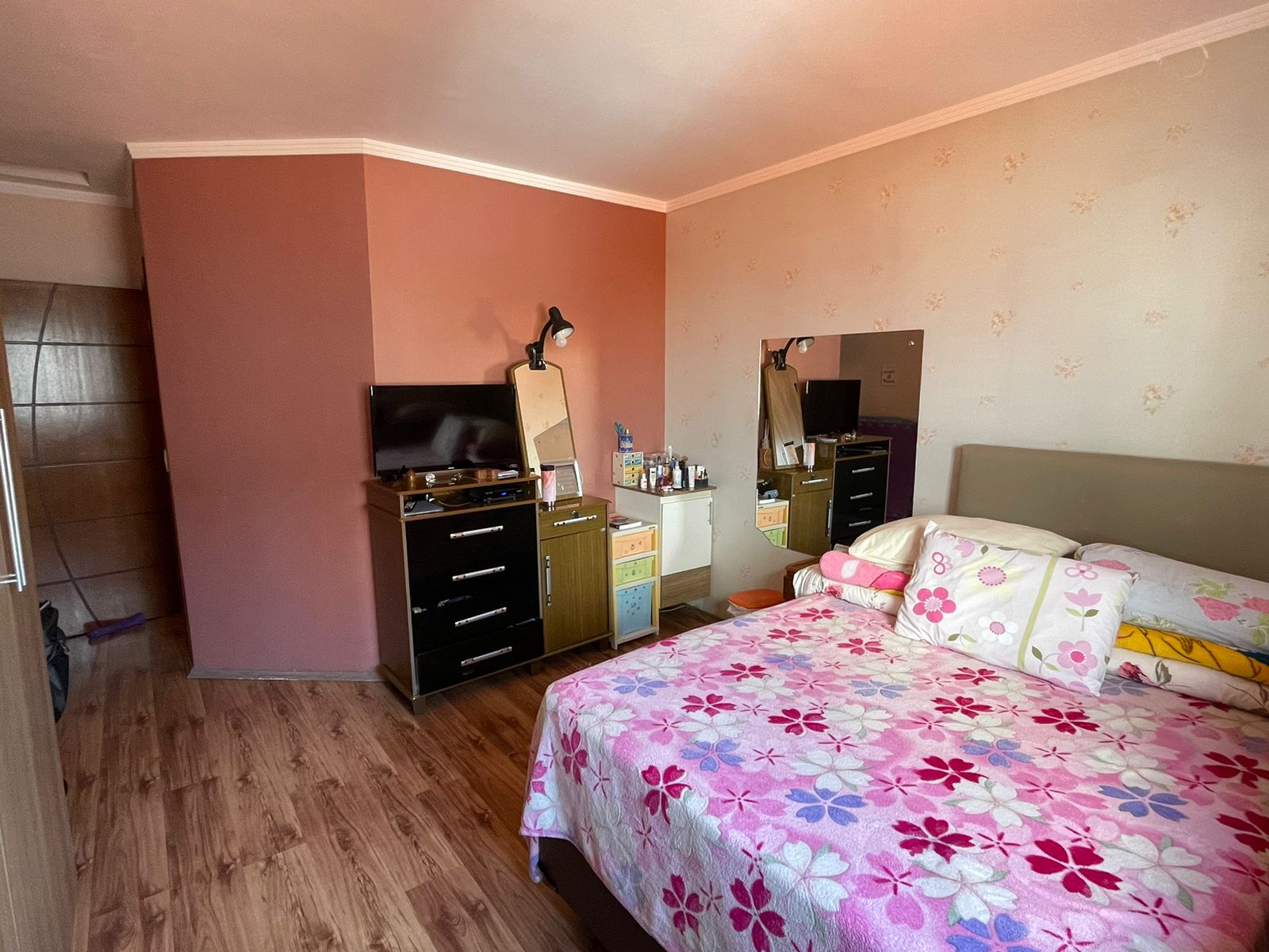 Imagem Sobrado com 3 Quartos à Venda, 250 metros em Vila Assunção - Santo André