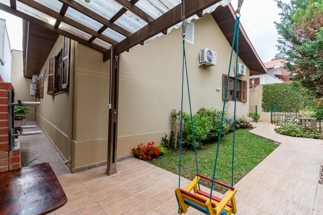 Imagem Casa com 3 Quartos à Venda, 182 m² em Bacacheri - Curitiba