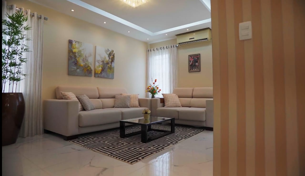 Imagem Casa de Condomínio com 4 Quartos à Venda, 205 m²em Novo Aleixo - Manaus
