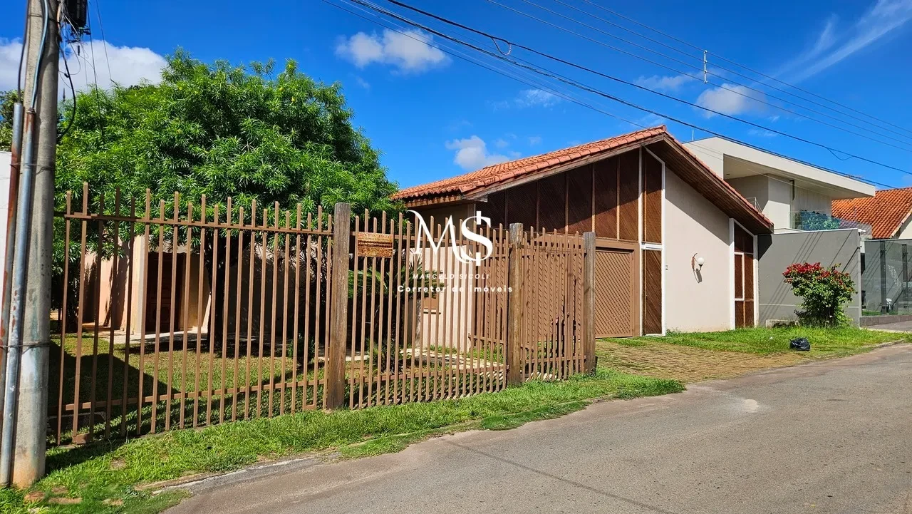Imagem Casa com 4 Quartos à Venda, 776 metros em Setor de Habitações Individuais Sul - Brasília