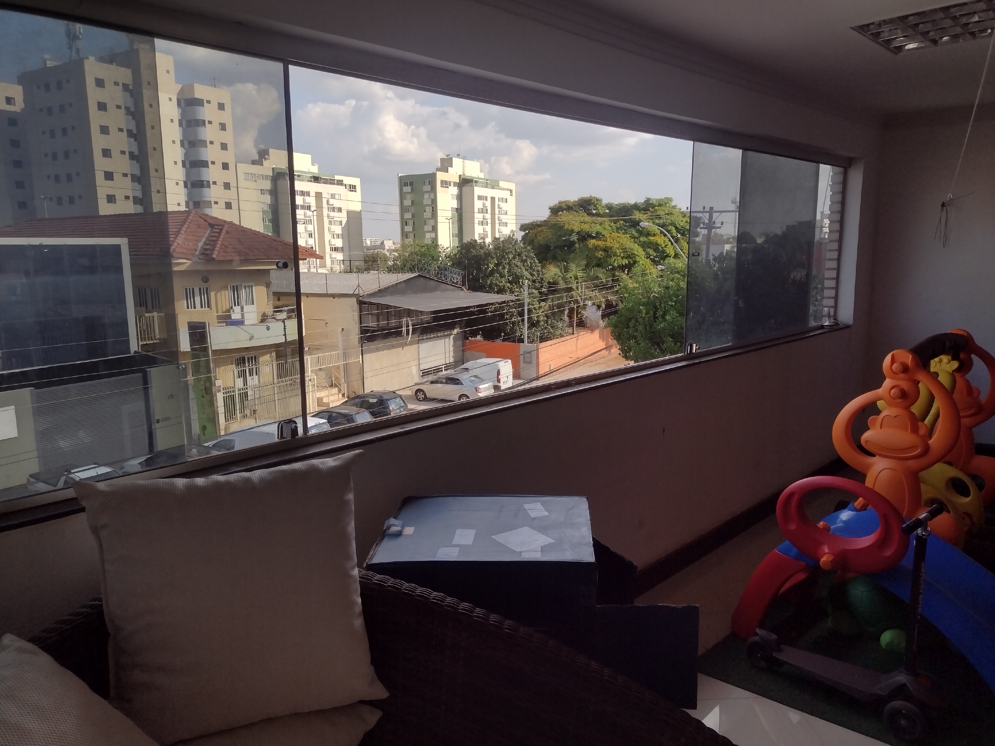 Imagem Casa com 4 Quartos à Venda, 300 m²em Areal (Águas Claras) - Brasília