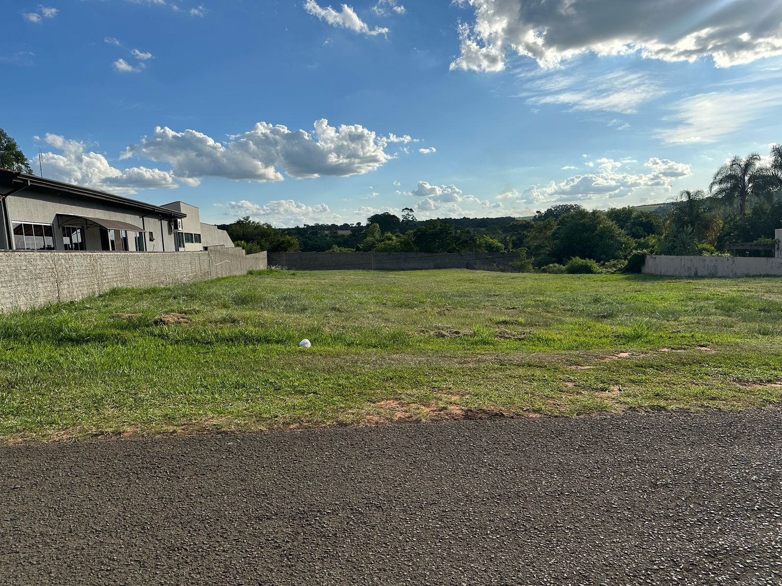 Imagem Terreno em Condomínio à Venda, 2.000 m² em Recanto dos Nobres I - Agudos