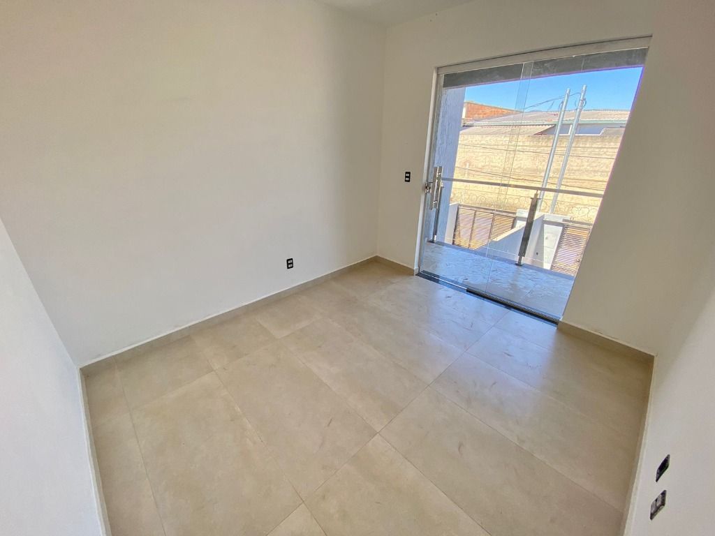 Imagem Casa com 2 Quartos à Venda, 68 m² em Lagoinha Leblon (Venda Nova) - Belo Horizonte