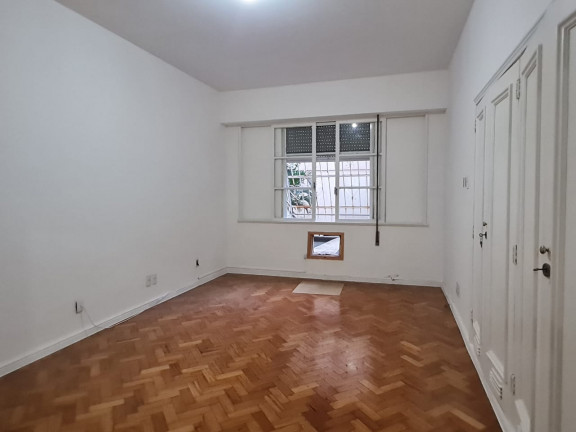 Imagem Apartamento com 3 Quartos à Venda, 220 m²em Copacabana - Rio de Janeiro
