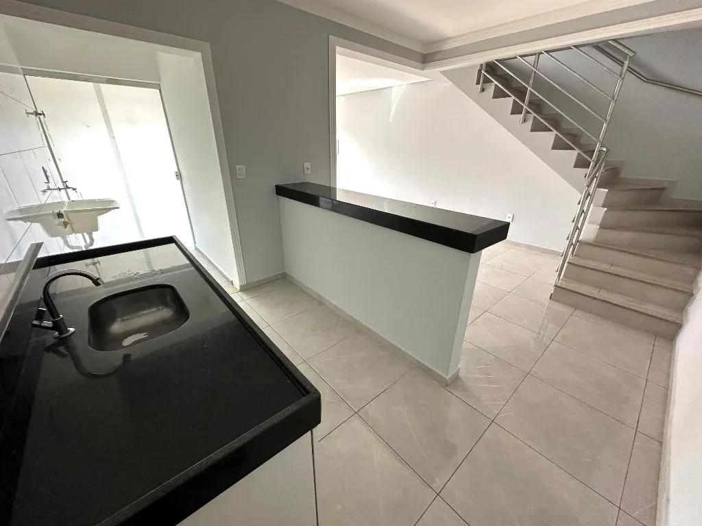 Imagem Casa com 2 Quartos à Venda, 70 m² em Santa Mônica - Belo Horizonte