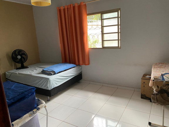 Imagem Casa com 3 Quartos à Venda, 210 m² em Parque Flamboyant - Goiânia